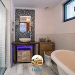 Layla - 5 étoiles - 10 Personnes - Vue Villa Sète