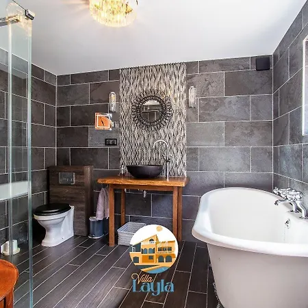 Layla - 5 Etoiles - 10 Personnes - Vue Villa *