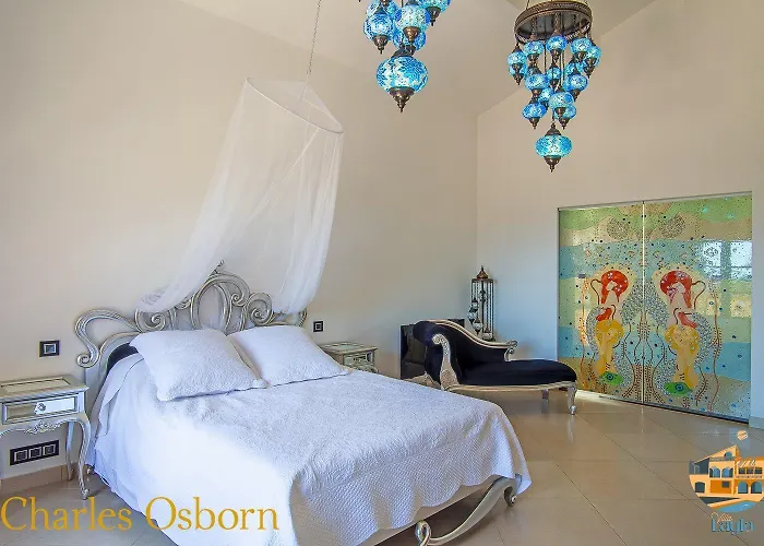 Layla - 5 Etoiles - 10 Personnes - Vue