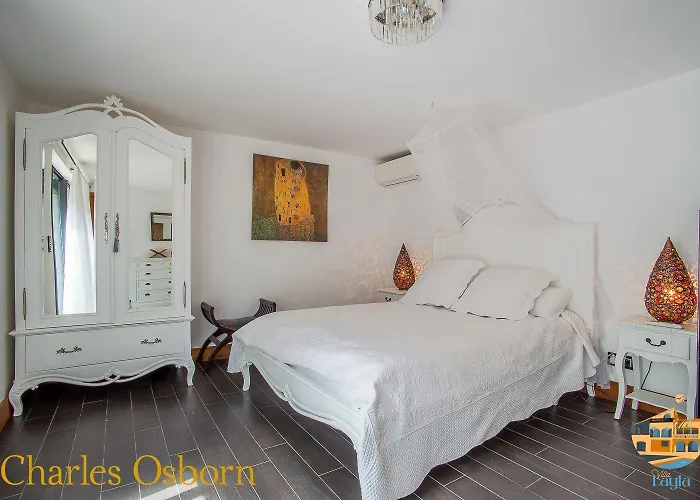 Layla - 5 étoiles - 10 Personnes - Vue Villa